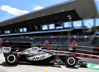 คาดิลแลคเขย่าผู้นำ: บุดคอฟสกี้รับตำแหน่งทีมหลัก Cadillac Shakes Up Leadership: Budkowski Takes Over as Team Principal