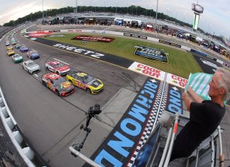 แฮมลินขยายจ่าฝูง โลกาโน่พุ่งแรงหลังชนะริชมอนด์ Hamlin Extends Lead as Logano Surges After Richmond