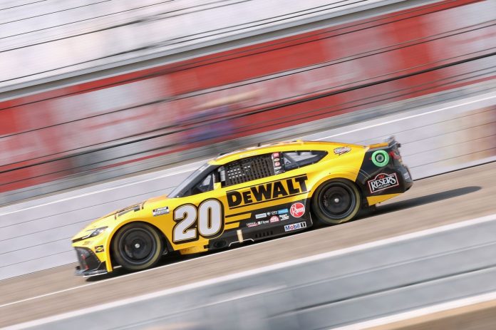 Motorsport.com — All source image Richmond Inspection Drama: Two Cup Crew Chiefs Ejected After Failed Checks