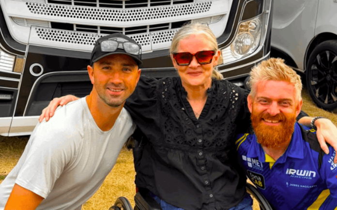 Crash.net — British Superbikes source image Maria Costello Returns to Track in Emotional Visit to Thruxton BSB