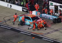แฮมลินพลาดชัยริชมอนด์ เหตุพิทเลนพังซ้ำสอง Hamlin’s Richmond Homecoming Derailed by Pit Lane Woes