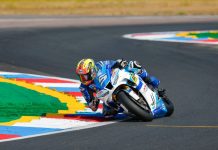 British Superbikes: Richard Kerr Hospitalised After Thruxton Warm-Up Crash British Superbikes: Richard Kerr Hospitalised After Thruxton Warm-Up Crash
