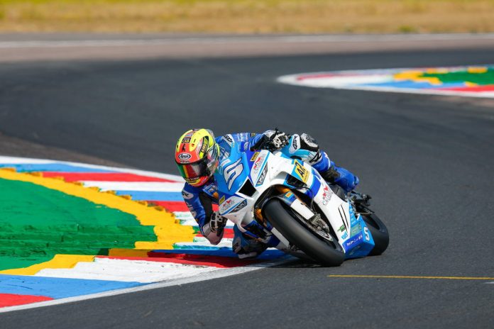 Crash.net — British Superbikes source image British Superbikes: Richard Kerr Hospitalised After Thruxton Warm-Up Crash