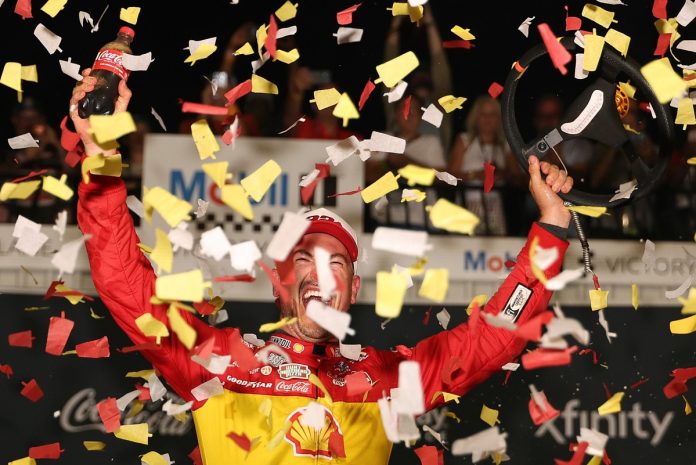 Motorsport.com — All source image Logano’s Latest Title Defense Is a Masterclass in Ignoring the Noise
