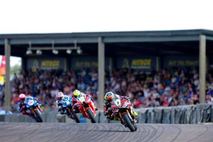 Crash.net — British Superbikes source image Ryde admits red flag ‘saved’ him as Skinner loomed in Thruxton thriller