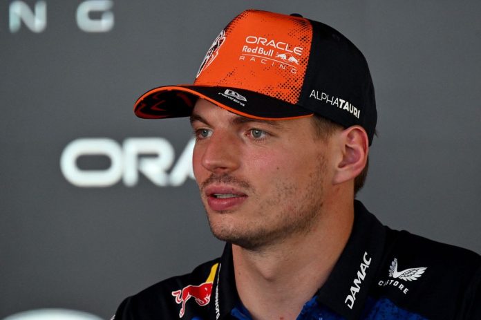 Motorsport.com — F1 source image Verstappen’s Delftware-Inspired Lid for Final Dutch GP