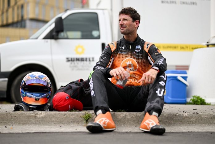 Grosjean’s IndyCar Heartbreak Continues as Late-Race Lead Slips Away in Markham