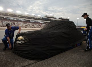 พายุถล่มริชมอนด์! แข่ง Truck Series ถูกเลื่อนไปแข่งวันเสาร์ Richmond Truck Race Postponed to Saturday as Storms Batter Virginia