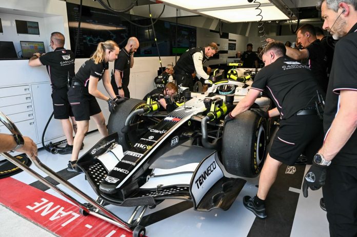 Motorsport.com — All source image Cadillac’s Trackside Team: A Ground-Up Challenge with a Familiar Face