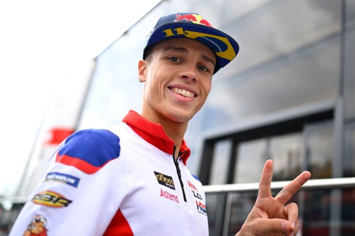 Motorsport.com — MotoGP source image โฮนداยืนยัน! โมเรย์ราเลื่อนขึ้นทีมโรงงาน MotoGP ปี 2027 คู่กับกวงตาราโร่ ส่วนอลอนโซ่ไป LCR