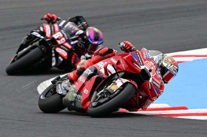 Motorsport.com — MotoGP source image มาร์เกซเล่นเกมจิตวิทยาในพิตเลน กดดันมาร์ตินศึกโมโตจีพีอินโดนีเซีย