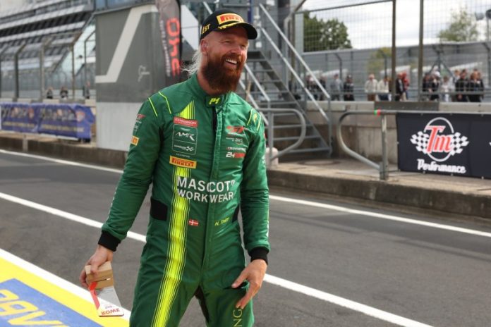 Motorsport.com — F1 source image Thiim’s Cheeky Dig at F1: Verstappen ‘Just Wants to Drive a Proper Race Car’